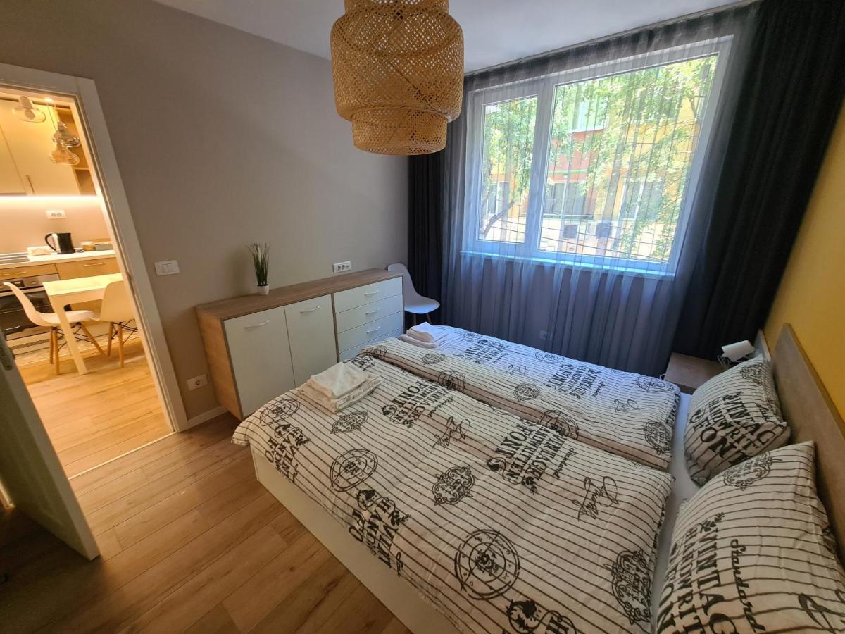 Brand New Luxury Flat In The City Center Varna Esterno foto